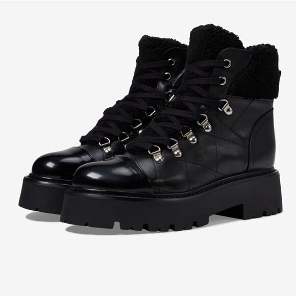 Revolve Steve Madden Reyen Leather Platform Boot Right foot 7 left foot 7.5 NWOT - Picture 2 of 13